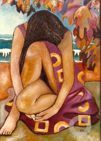 Femme assise sur une plage des iles.